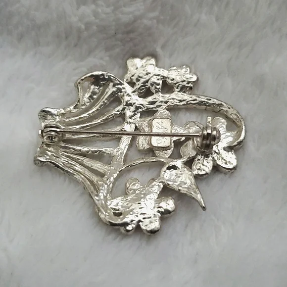 AAI Silvertone Floral Basket Brooch - Picture 4 of 6